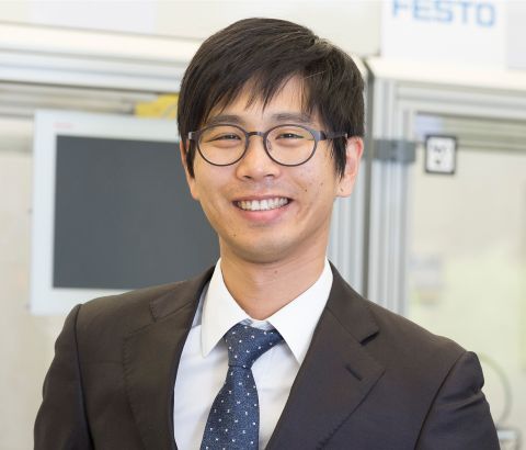 Professor Jumyung Um